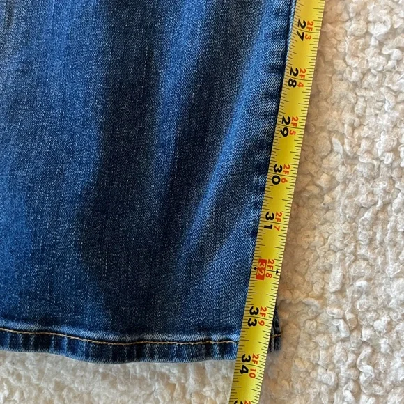 Hudson denim; Beth mid rise, baby boot; size 30; great condition-like new - Picture 11 of 12